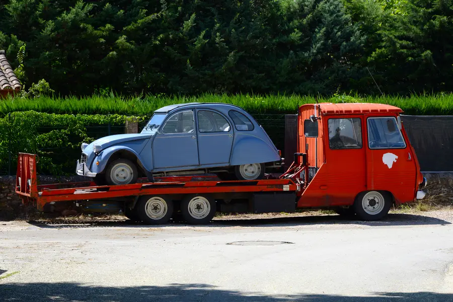 How Emergency Towing Services Handle Vehicle Breakdown Issues in Orange, CA How Emergency Towing Services Handle Vehicle Breakdown Issues in Orange, CA